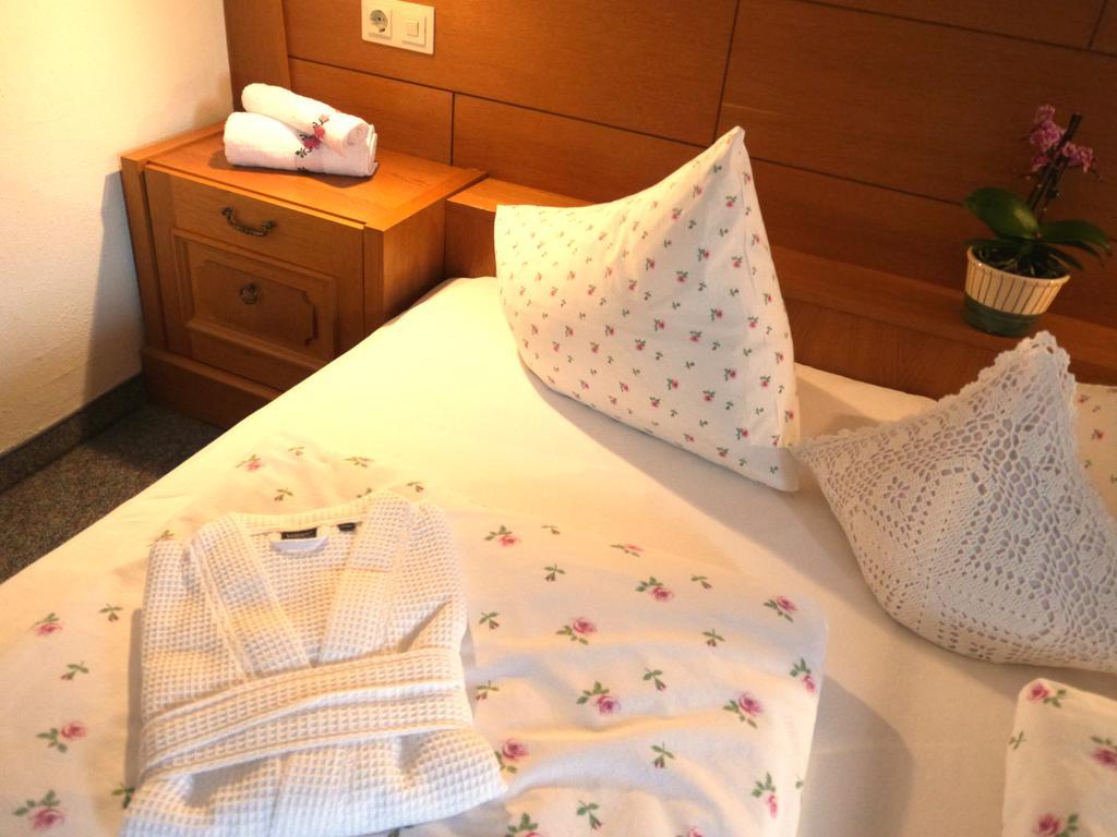 Apartamento Haus Hoher Sattel Leutasch Habitación foto